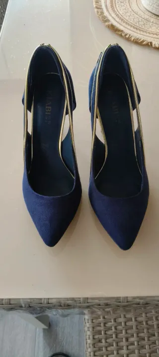 Elegantes zapatos de tacón azul marino. Talla 39