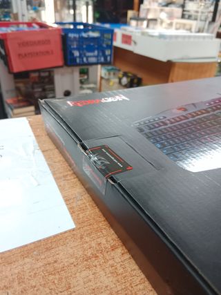 TECLADO + RATÓN GAMING REDRAGON ESSENTIALS SIN USO
