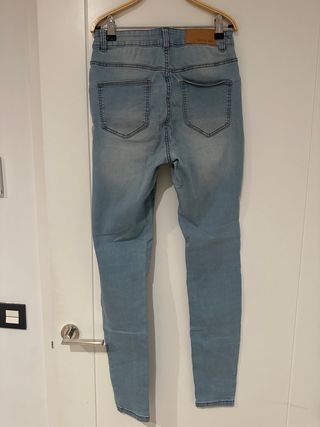 Pantalón vaquero azul skinny