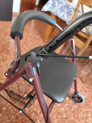 Andador para adultos en buen estado