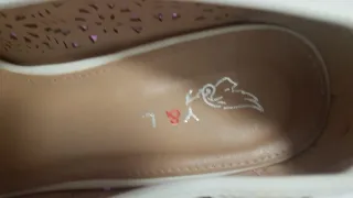 Sandalias cuña verano caladas blancas