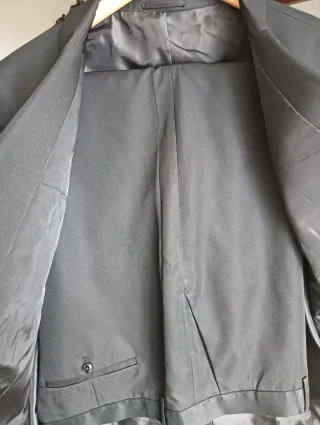 Traje negro hombre talla grande y corbata