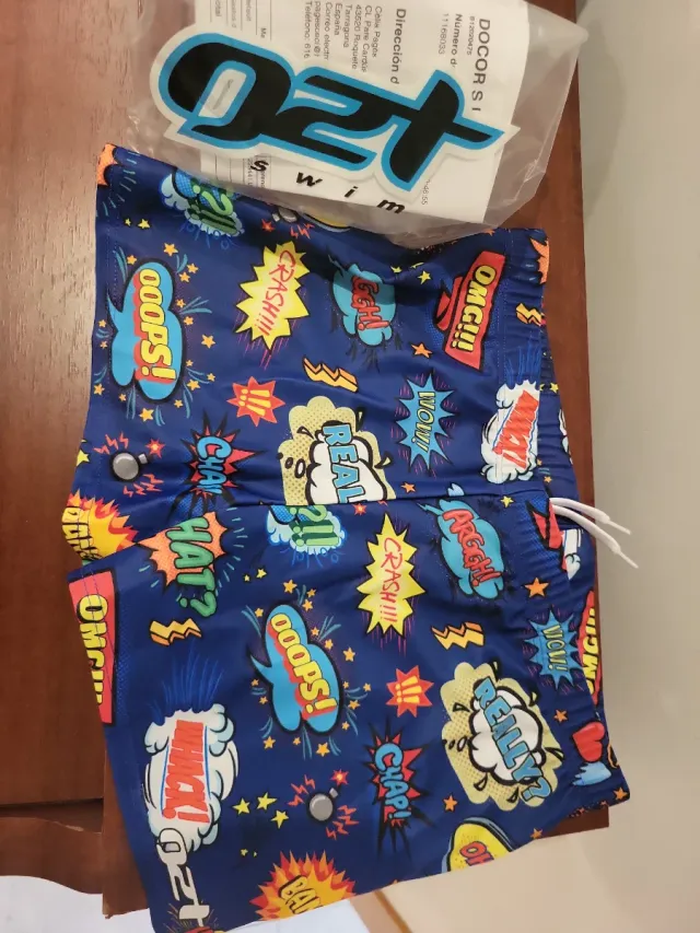 Bañador infantil con estampado de cómic