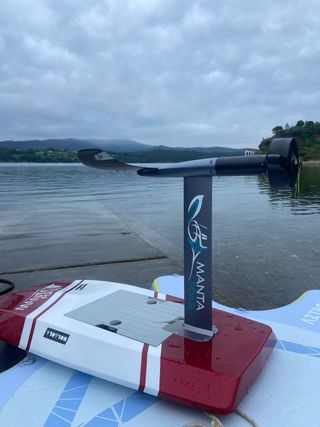 Tabla Efoil Manta 110 litros 4 horas de autonomía