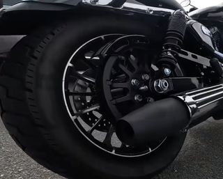 SWM Stormbreaker V1200 Custom