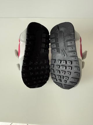 Scarpe Nike neonata tg 18.5