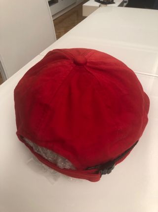 Gorra Benetton Roja 1965