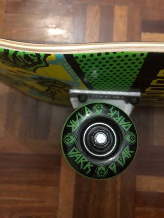 Skate profesional Darkstar sin estrenar. No envío.