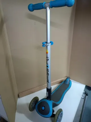 Patinete Globber 3 ruedas azul