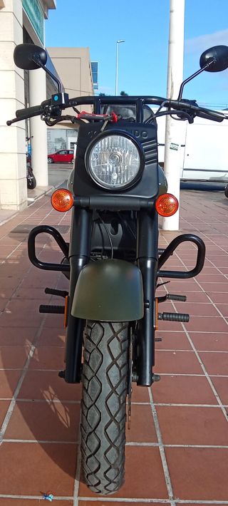 2022 UM Renegade  125 cc  SOLO 1.500 km Y GARANTIA
