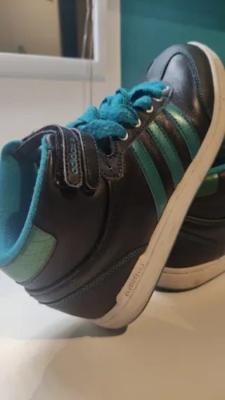 Zapatillas Adidas Negras y Turquesa Talla 38