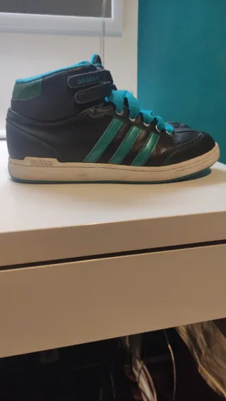 Zapatillas Adidas Negras y Turquesa Talla 38