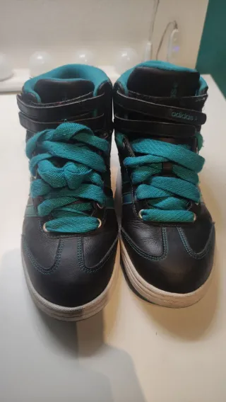 Zapatillas Adidas Negras y Turquesa Talla 38