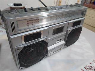 Radio cassette satsonic led