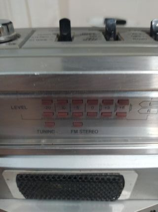 Radio cassette satsonic led