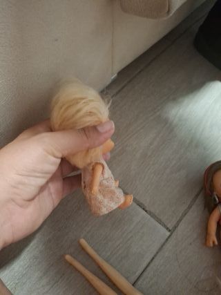 Muñeca Barriguita con vestido Hello Kitty