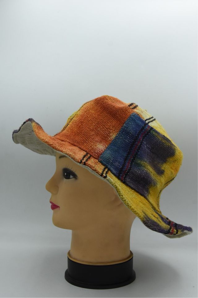 Sombrero de cáñamo hecho a mano