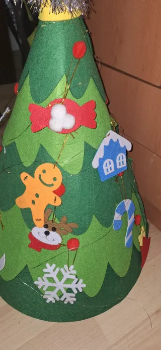 Árbol de Navidad fieltro decorado