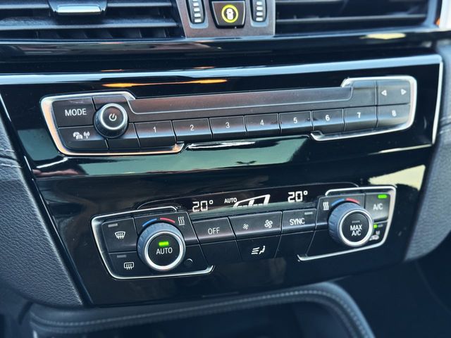 BMW X2 SDRIVE 18i con TECHO PANORÁMICO, NAVEGADOR...