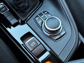 BMW X2 SDRIVE 18i con TECHO PANORÁMICO, NAVEGADOR...