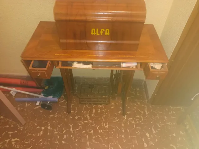 Máquina de coser Alfa
