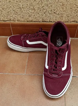 Zapatillas Vans granates