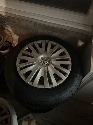 Llantas en 15 con tapacubos Golf IV V VI
