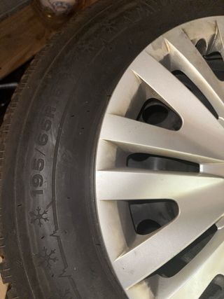 Llantas en 15 con tapacubos Golf IV V VI