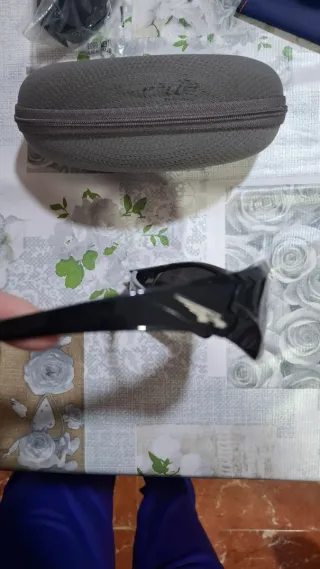 Gafas de sol Arnette negras y grises