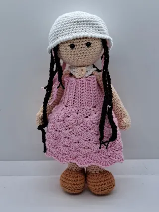 Bambola Lola uncinetto