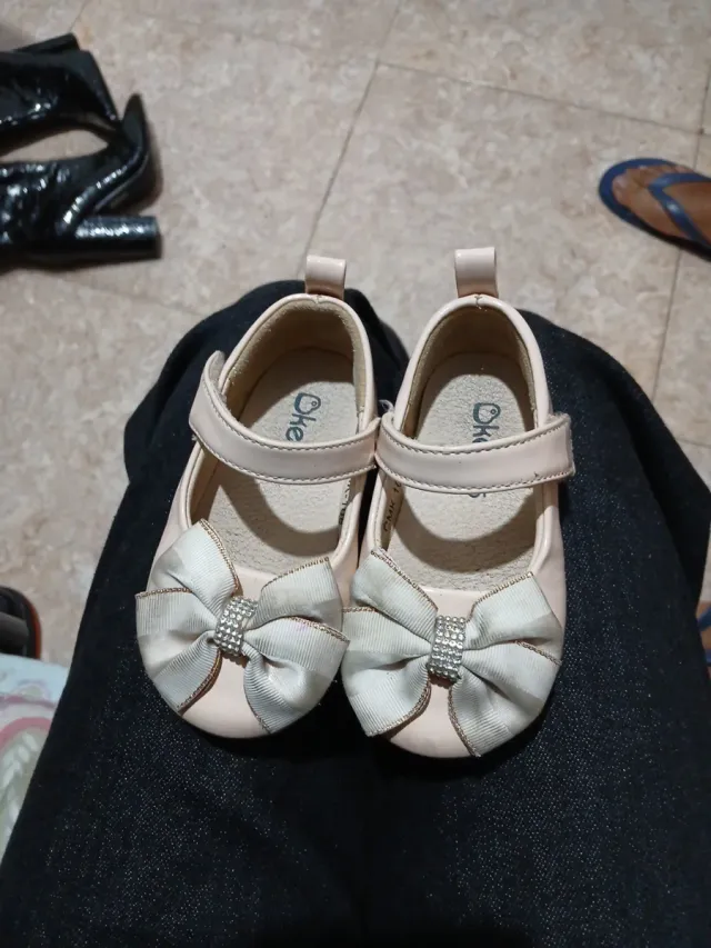Zapatos de bebé niña con lazo