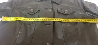 Cazadora LIU.JO, con plumas, negra. Sin estrenar