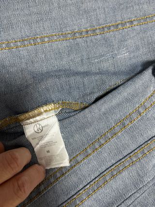 Chaqueta tejana corta con pedrería