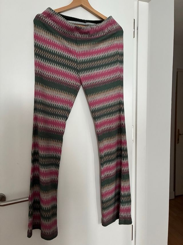 Pantalones de punto con estampado zig-zag