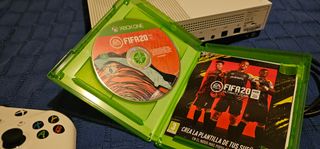 Xbox One S FIFA 20 + Mando