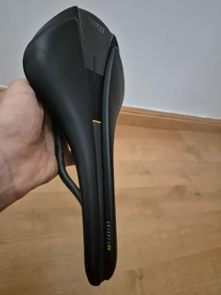 Sillín Fizik Antares Versus Evo Carbono