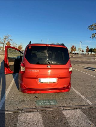 Ford Tourneo Courier 2014