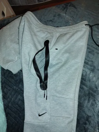 Conjunto Nike Tech Gris