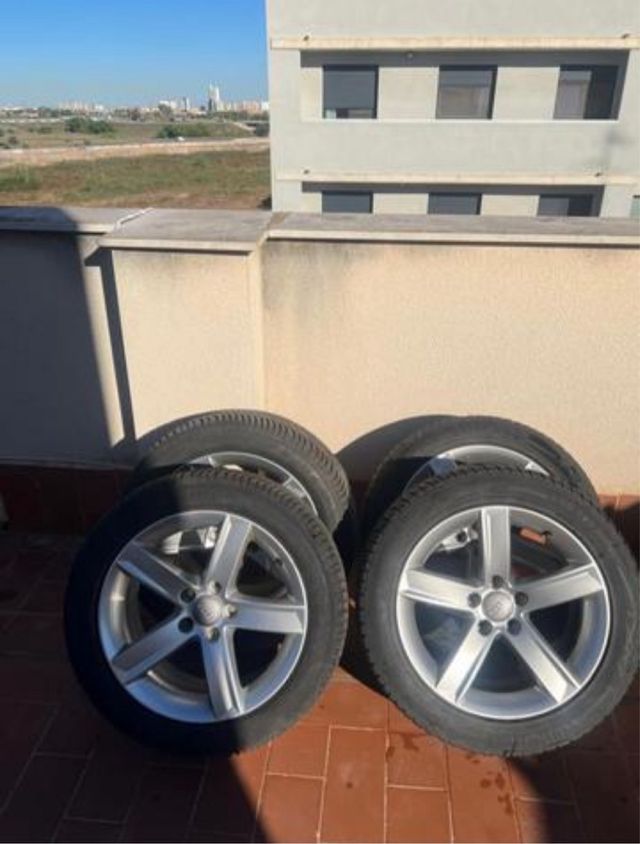 LLANTAS CON NEUMÁTICOS NUEVOS KLEBER