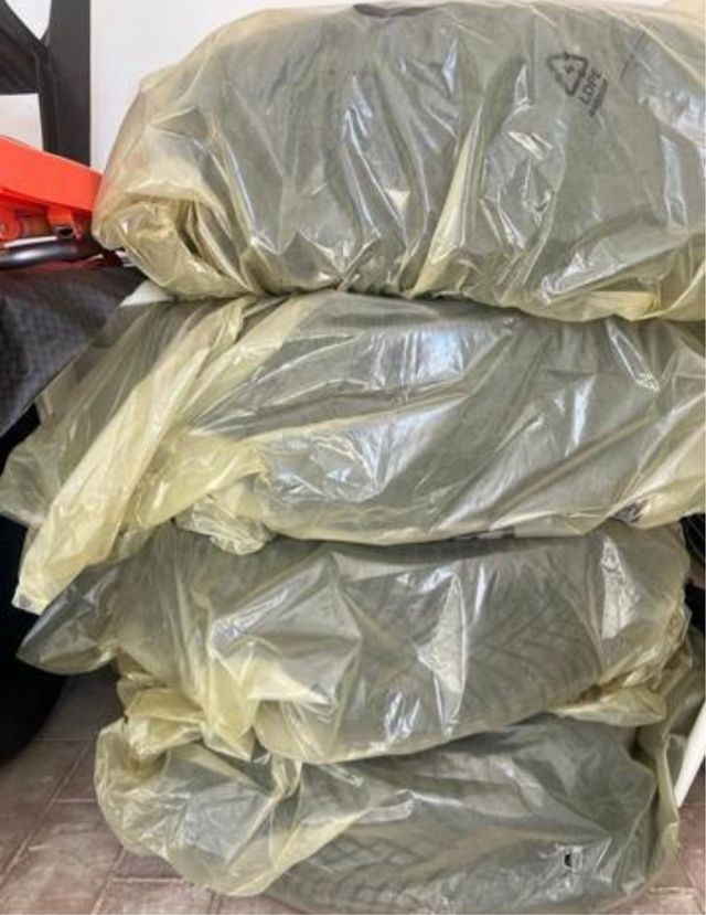 LLANTAS CON NEUMÁTICOS NUEVOS KLEBER