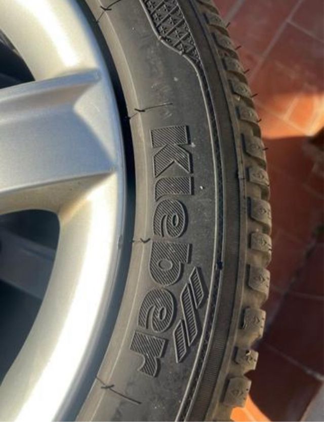 LLANTAS CON NEUMÁTICOS NUEVOS KLEBER