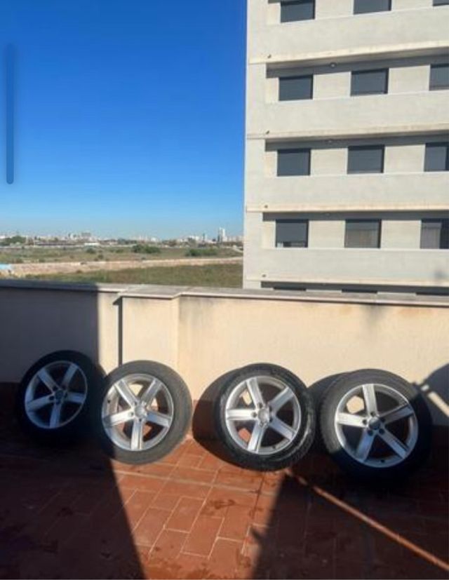 LLANTAS CON NEUMÁTICOS NUEVOS KLEBER