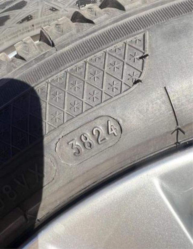 LLANTAS CON NEUMÁTICOS NUEVOS KLEBER