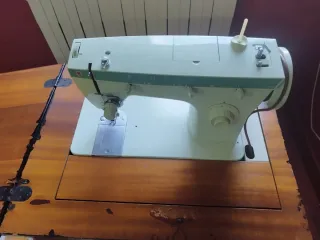 Máquina de coser SINGER
