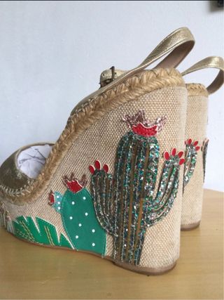 Sandalias Doradas Plataforma Cactus