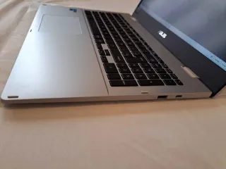 ASUS Chromebook CX1 (CX1500) Plata