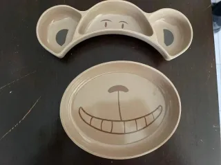 Prato infantil formato macaco