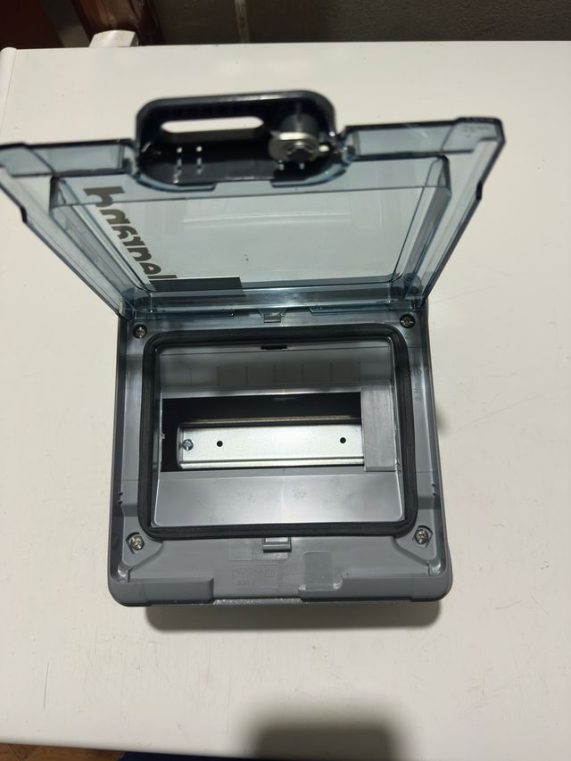 Cuadro Eléctrico 8 Módulos