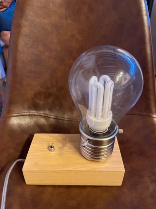 Candeeiro de Mesa Moderno