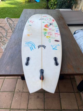 Tabla de surf lost